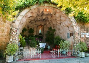 Gruta Nossa Senhora de Lourdes